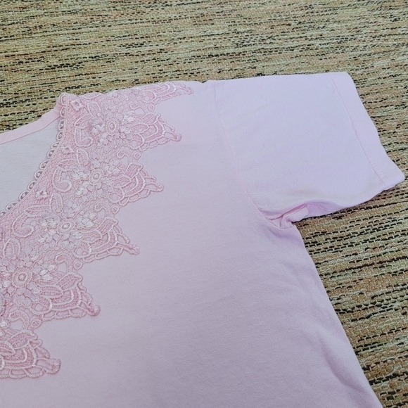 VINTAGE Lace Detail with Shoulder Pads Top - Picture 5 of 9